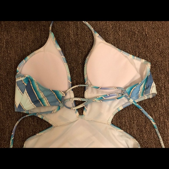 Bar III one piece bikini size XS Brand New - Picture 6 of 8
